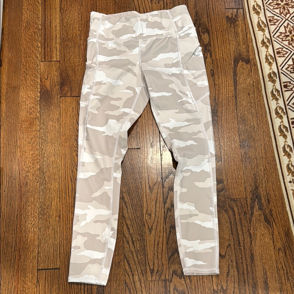 Athleta Camouflage Leggings in Cream and White